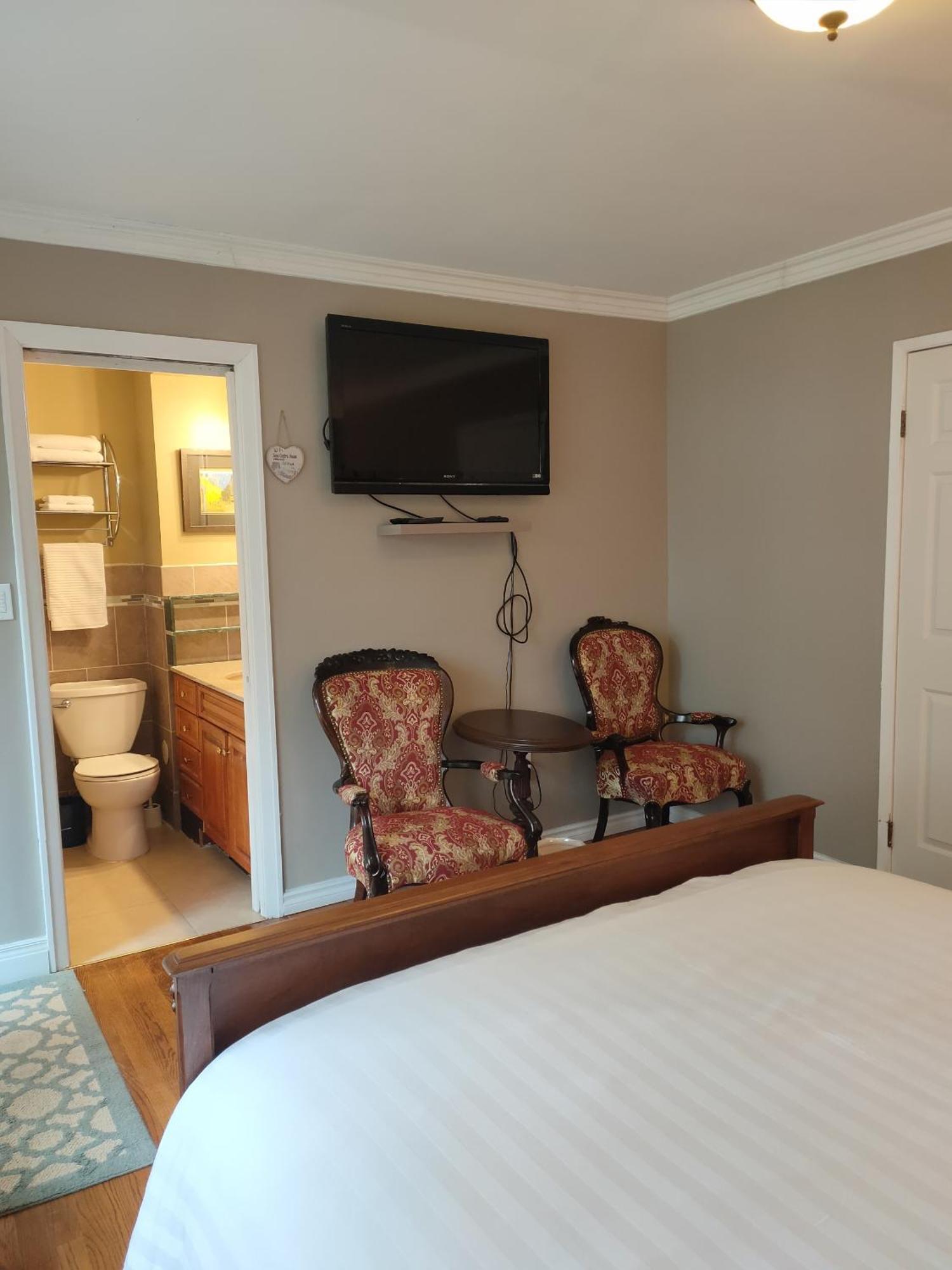 Semi Centre House Hotell White Rock Eksteriør bilde
