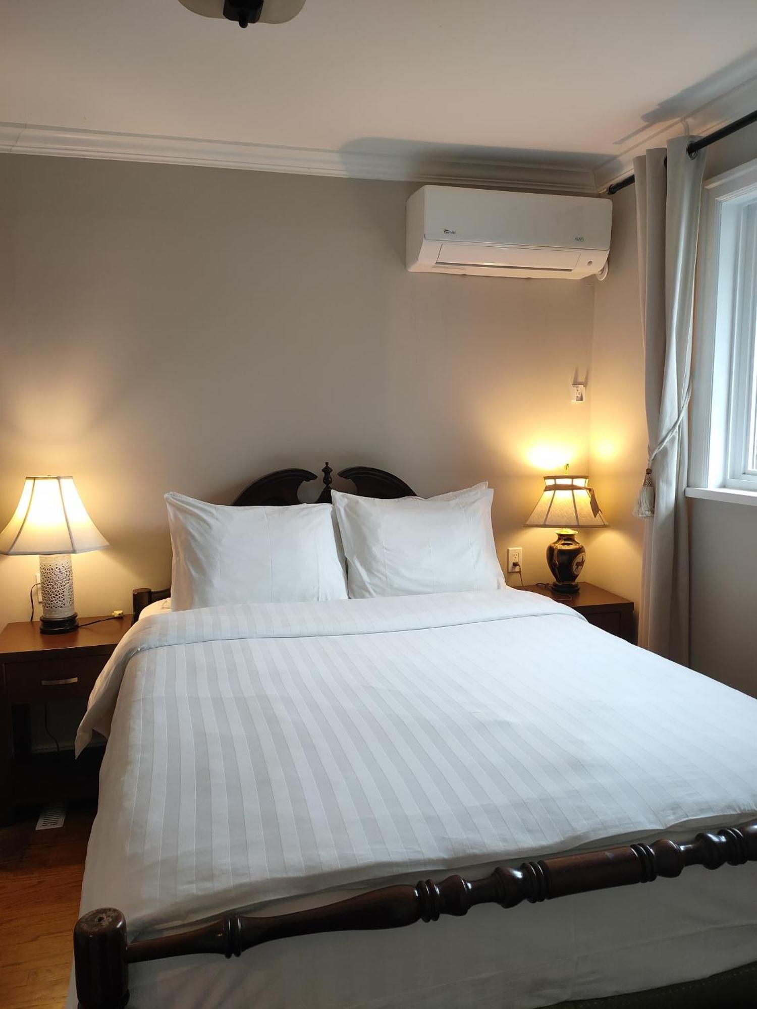 Semi Centre House Hotell White Rock Eksteriør bilde